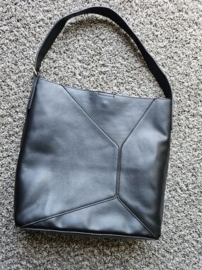 Primark Black Suede-Style Tote with Magnetic Closure